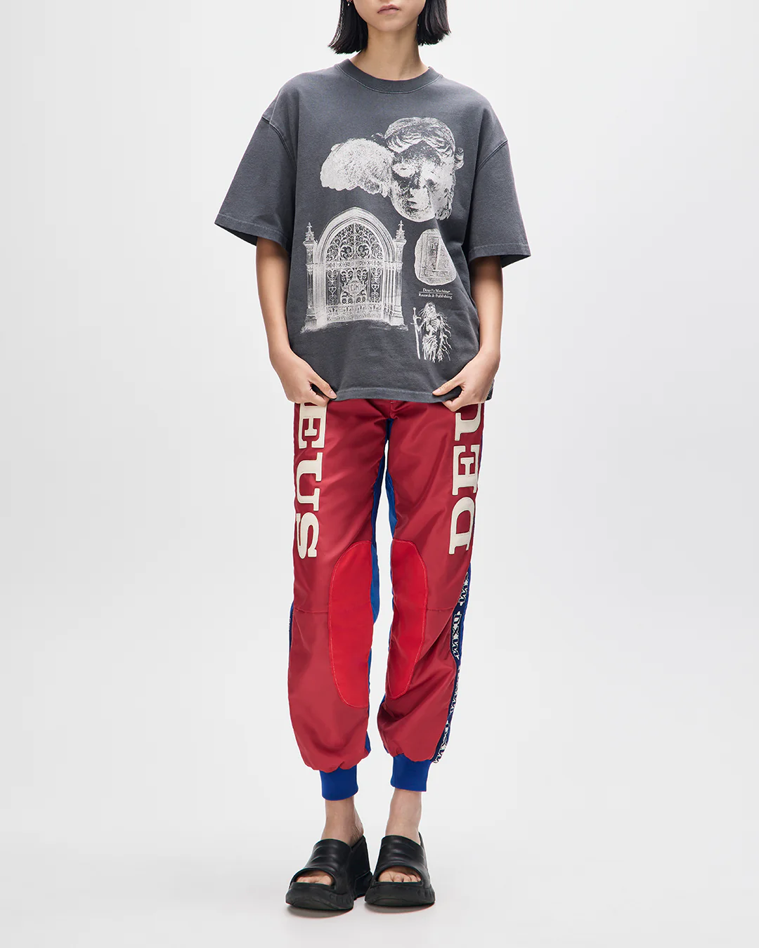 Invocation Tee - Anthracite - Image 9