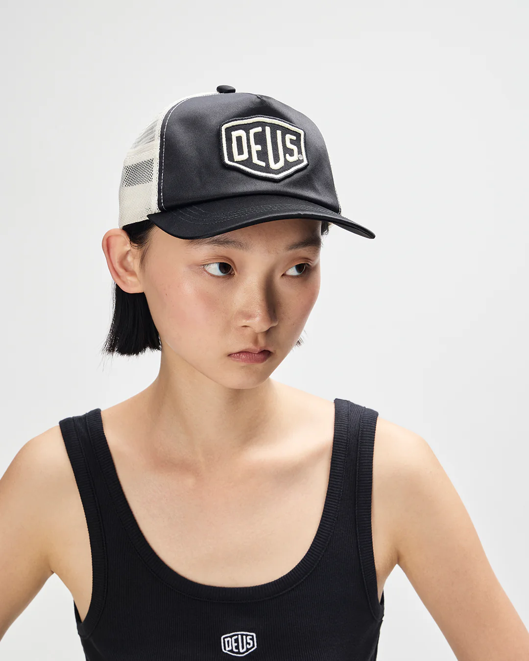 Paris Shield Trucker - Black - Image 6